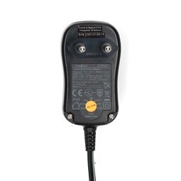 Yleisvirtalähde säädettävällä jännitteellä (3V-12V) - 2000 mA